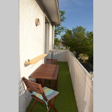 Appartement Lumineux Et Calme Avec Terrasse Avinhão Exterior foto